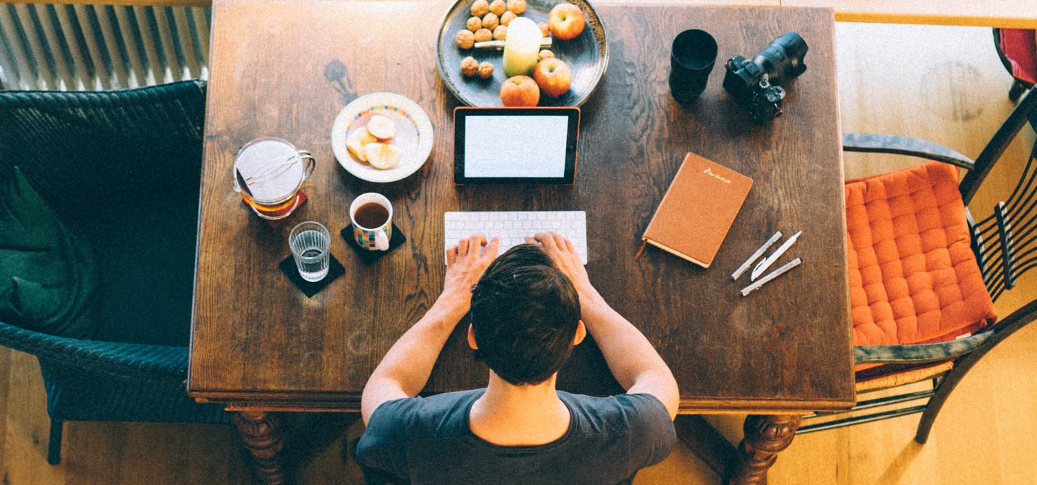 Practical Tips to Master Remote Selling While Working From Home